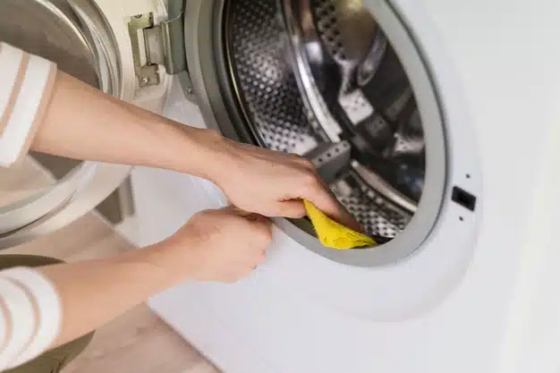 Cleaning inside washing machine